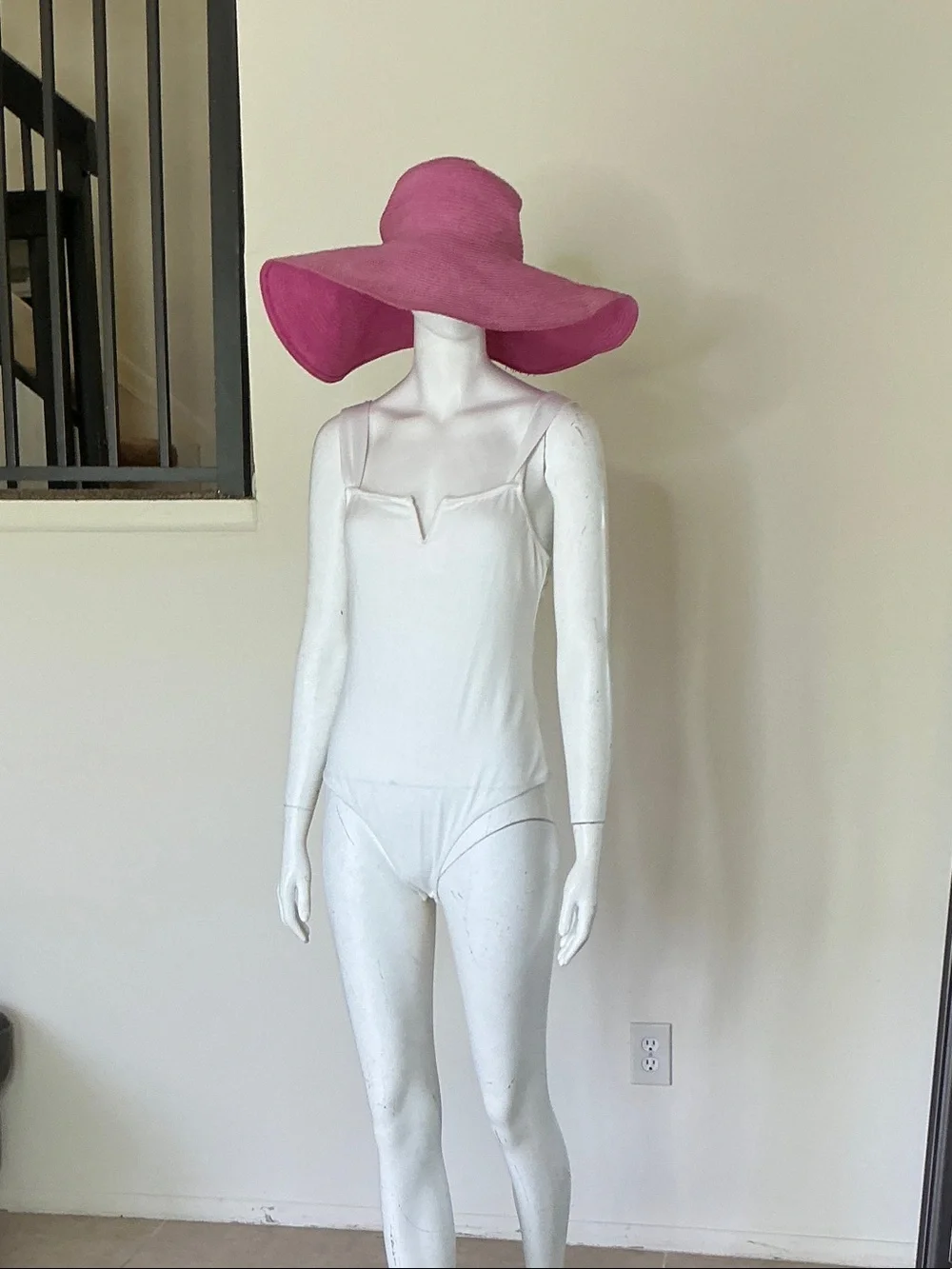 Wide Brim Pink Sun Hat - Women's Beach & Garden Hat